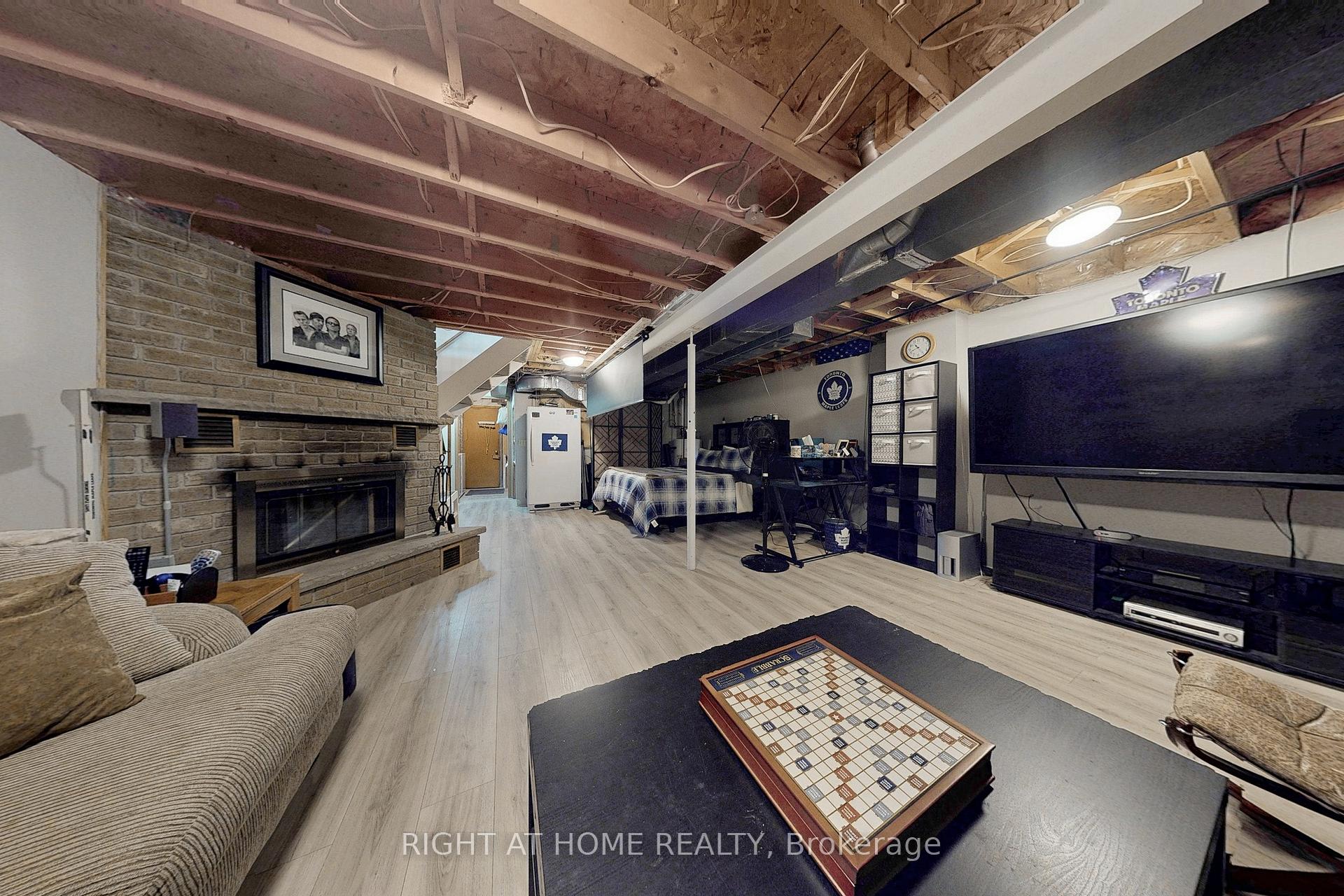 Photo 24 of 174 Overbank Drive, Oshawa, McLaughlin — HOMEH