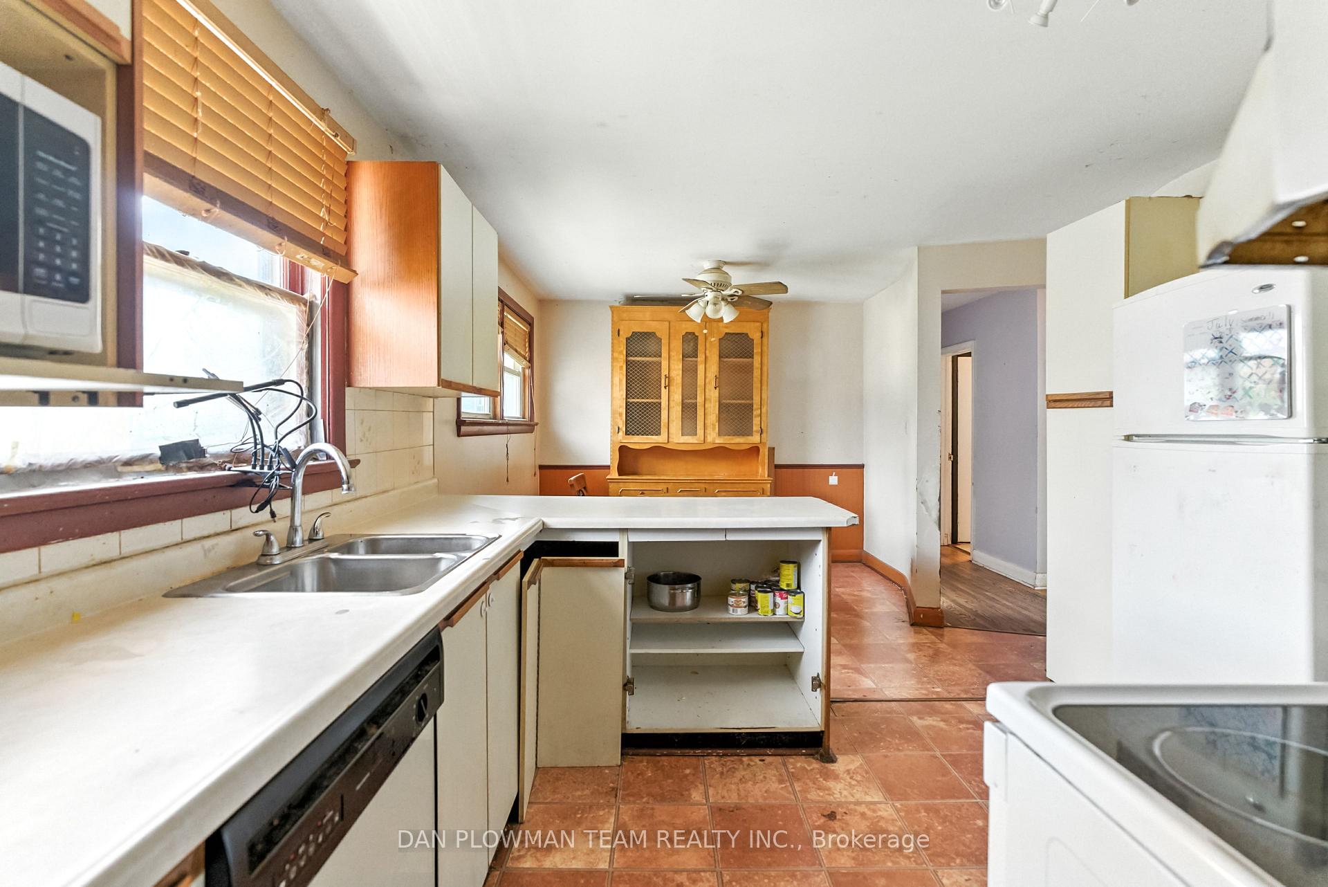Photo 7 of 299 Windsor Street, Oshawa, Donevan — HOMEH