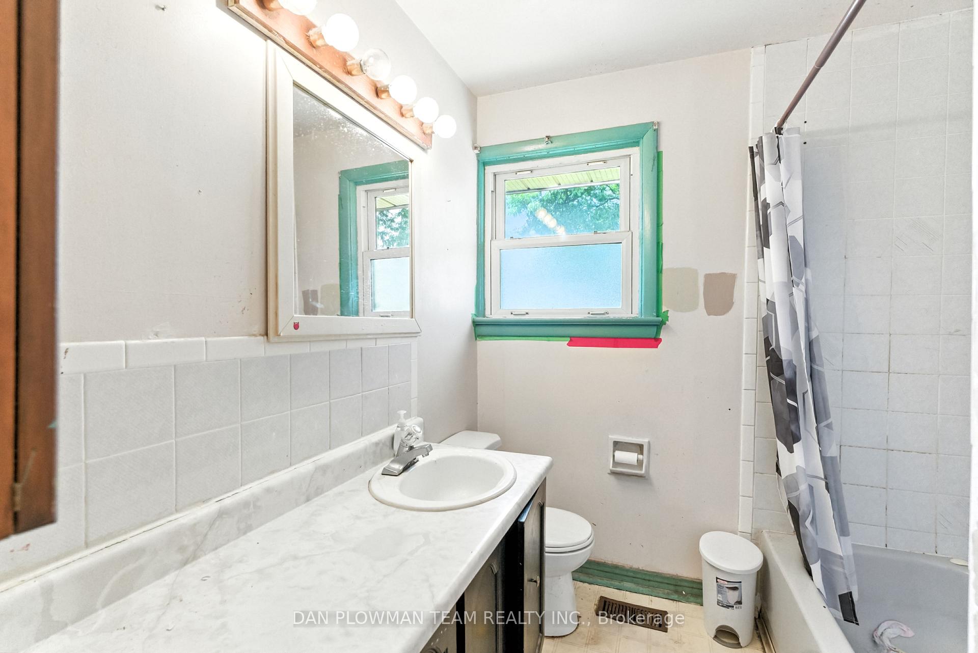 Photo 15 of 299 Windsor Street, Oshawa, Donevan — HOMEH