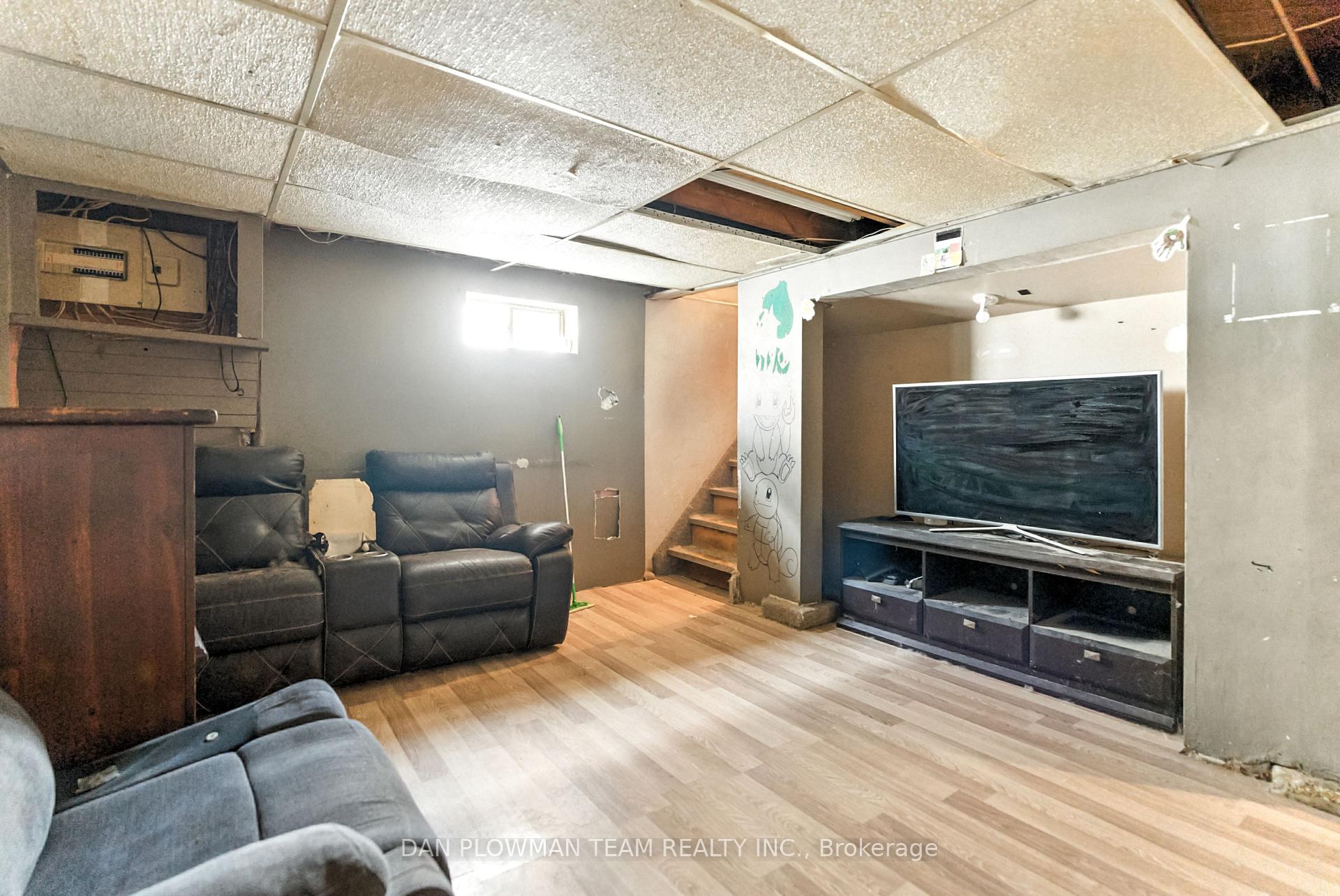 Photo 17 of 299 Windsor Street, Oshawa, Donevan — HOMEH