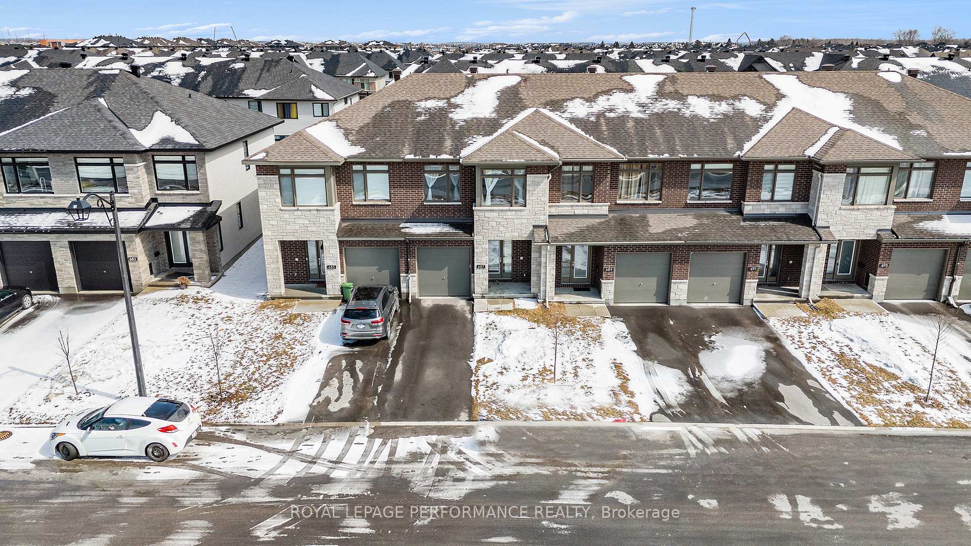 Photo 3 of 687 Cordelette Circle, Ottawa, Mer Bleue/Bradley Estates/Anderson Park — HOMEH