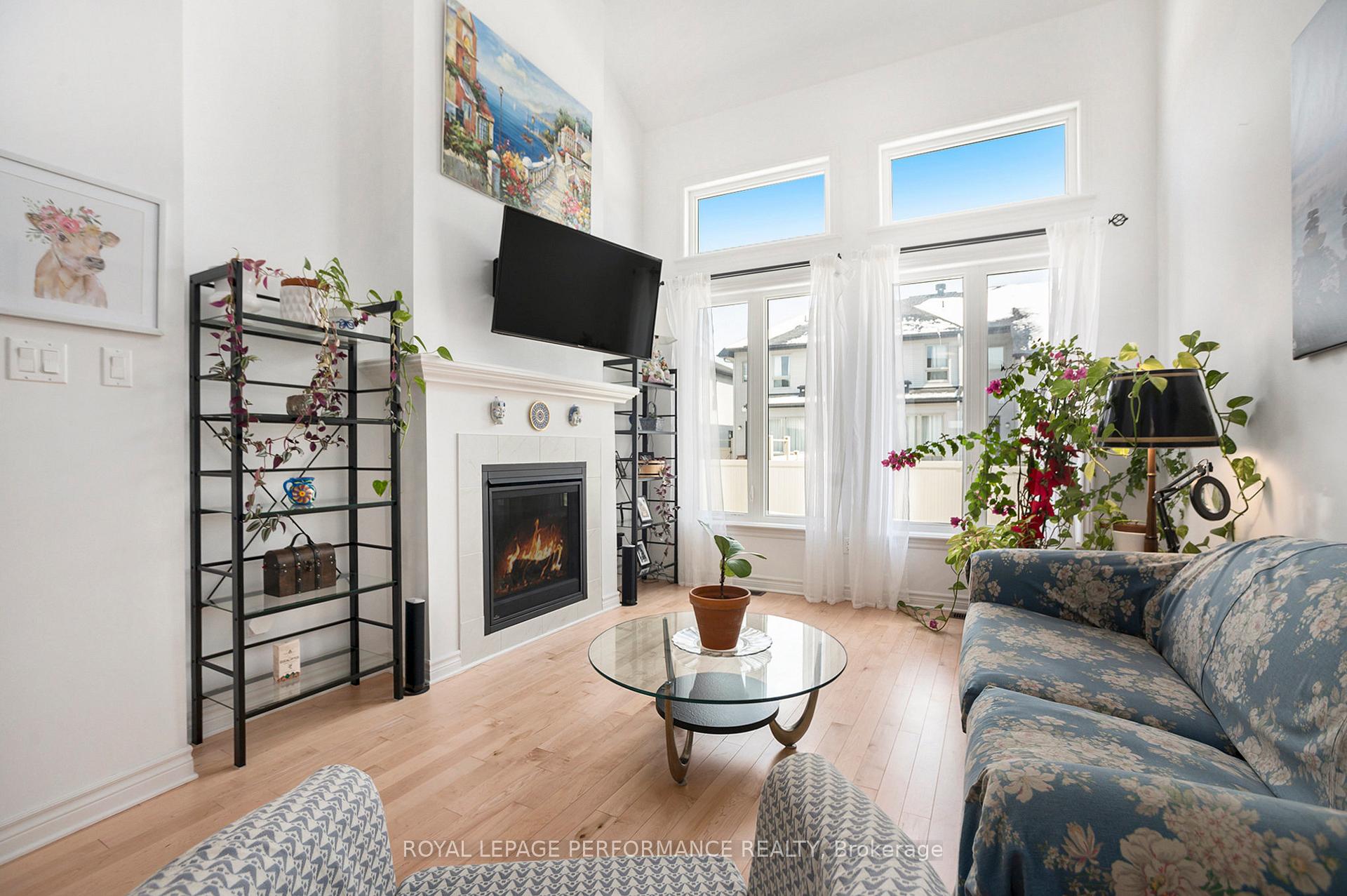 Photo 5 of 687 Cordelette Circle, Ottawa, Mer Bleue/Bradley Estates/Anderson Park — HOMEH