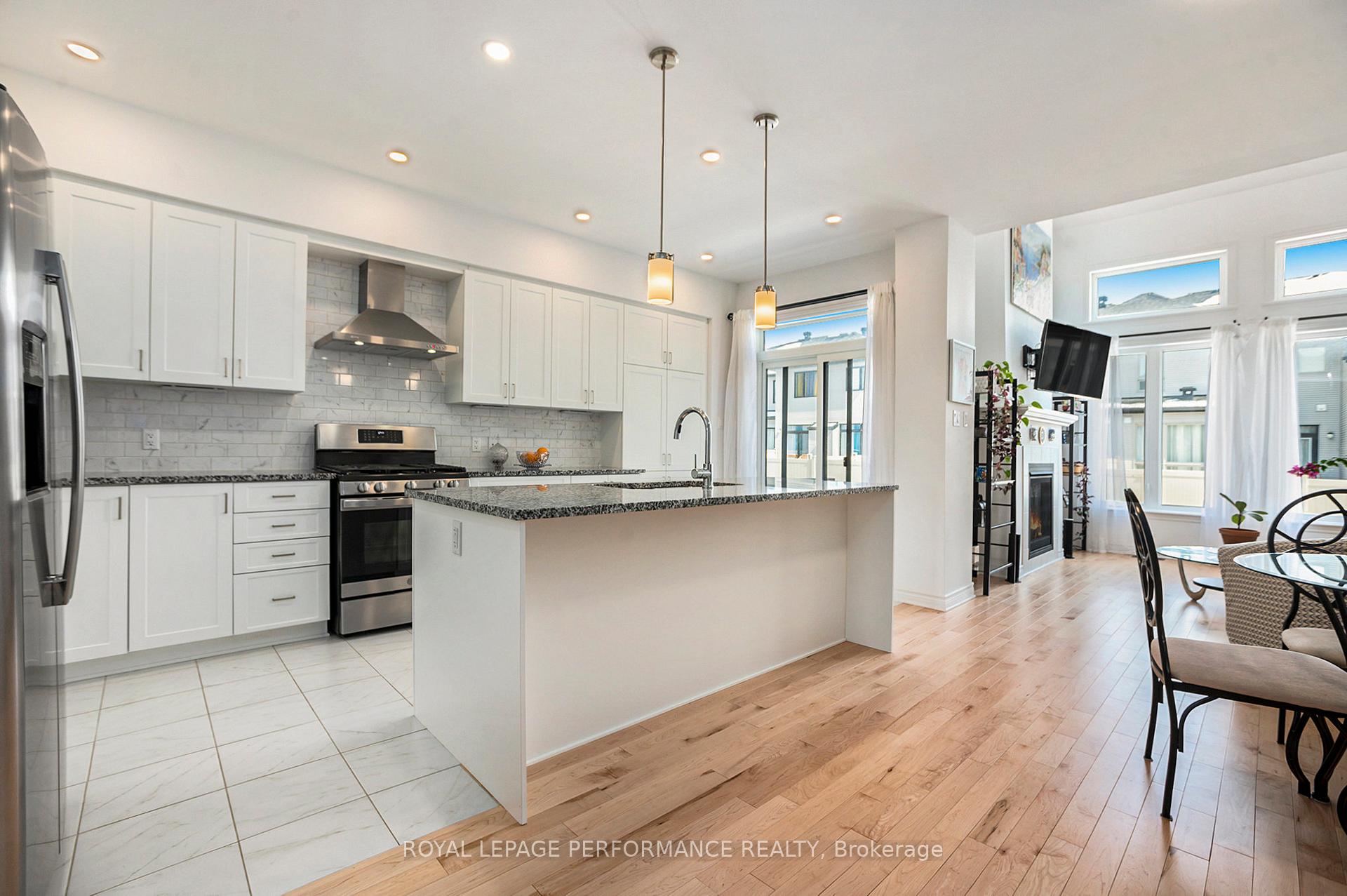 Photo 9 of 687 Cordelette Circle, Ottawa, Mer Bleue/Bradley Estates/Anderson Park — HOMEH