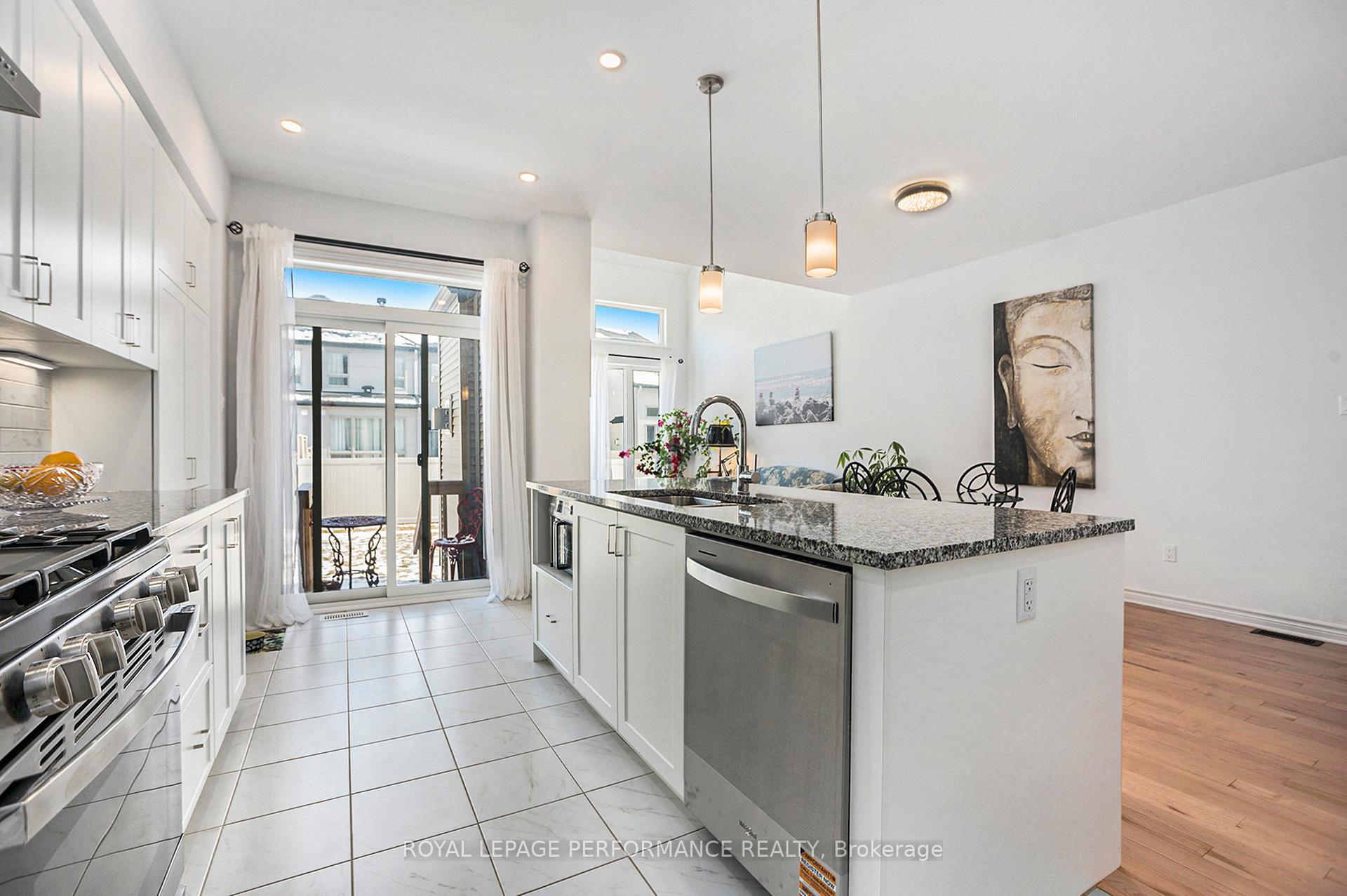 Photo 10 of 687 Cordelette Circle, Ottawa, Mer Bleue/Bradley Estates/Anderson Park — HOMEH