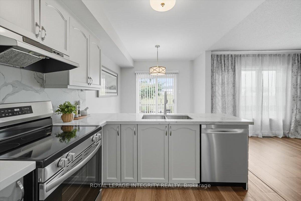 Photo 11 of 2018 Winsome Terrace, Ottawa, Fallingbrook/Gardenway South — HOMEH