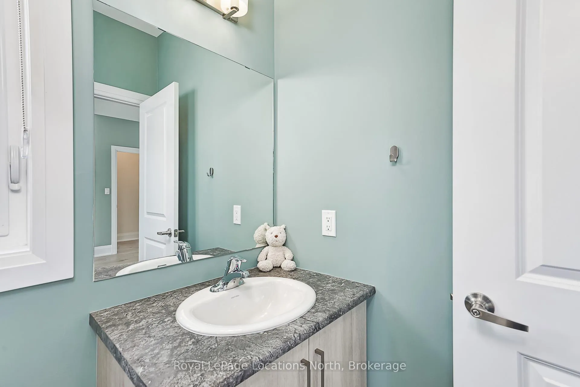 Photo 36 of 143 Springside Crescent, Blue Mountains — HOMEH