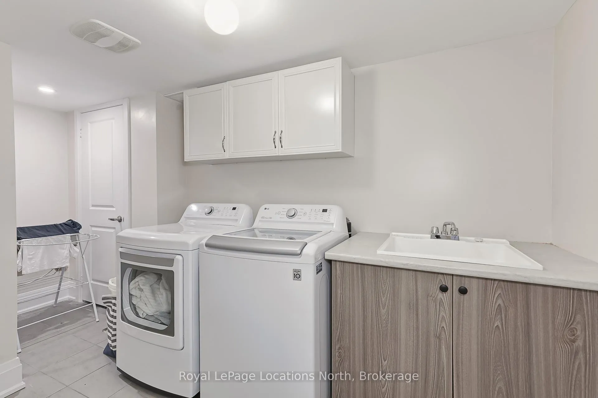 Photo 42 of 143 Springside Crescent, Blue Mountains — HOMEH
