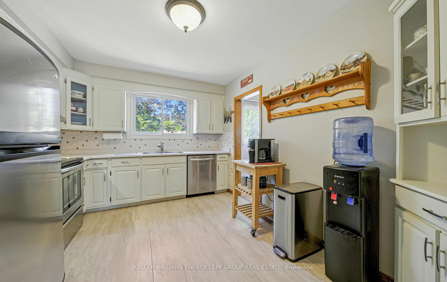 Photo 24 of 916 Somerville Street, Oshawa, Centennial — HOMEH