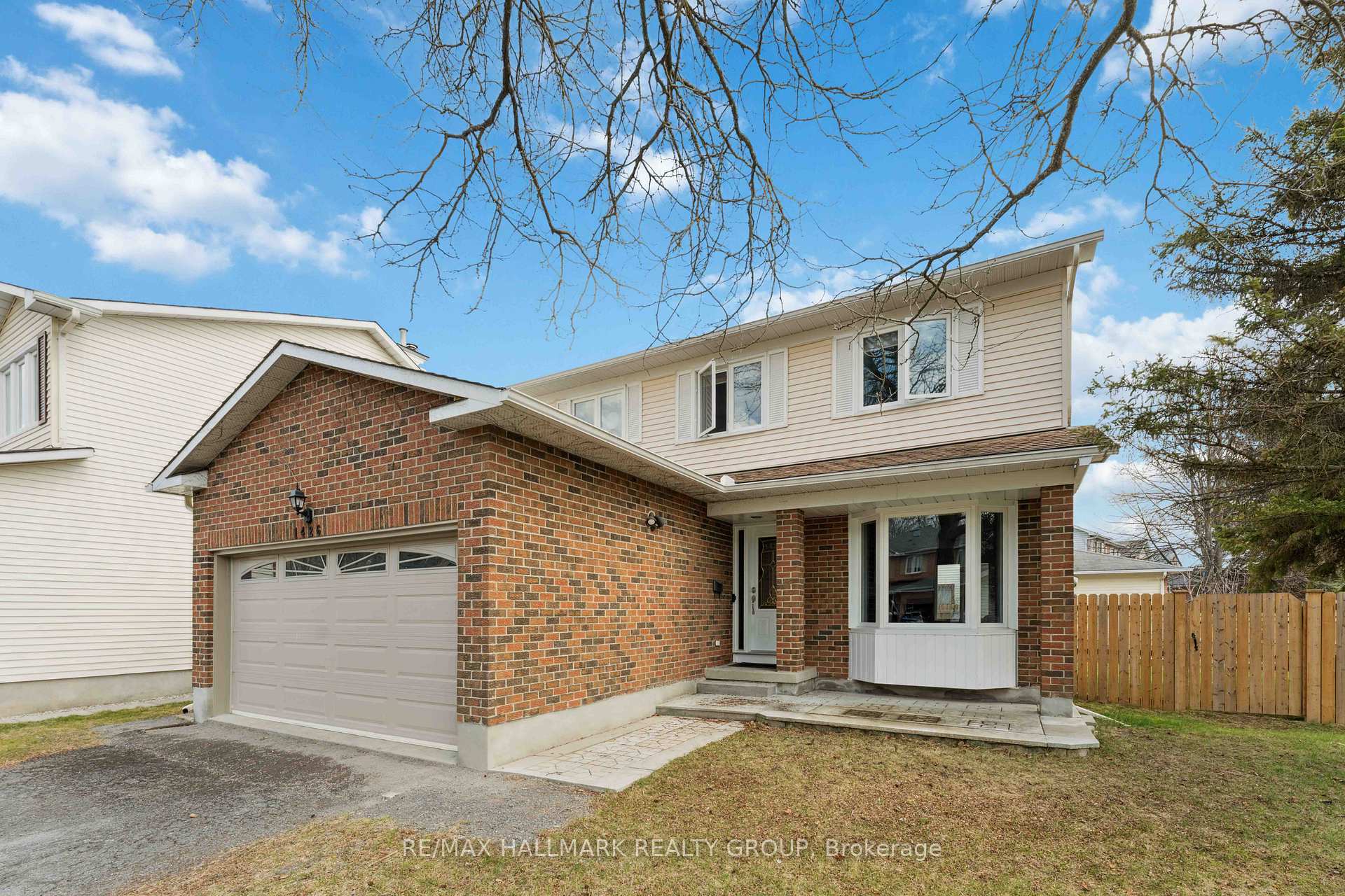 Photo 1 of 1426 Larkhaven Crescent, Ottawa, Orleans/Sunridge — HOMEH