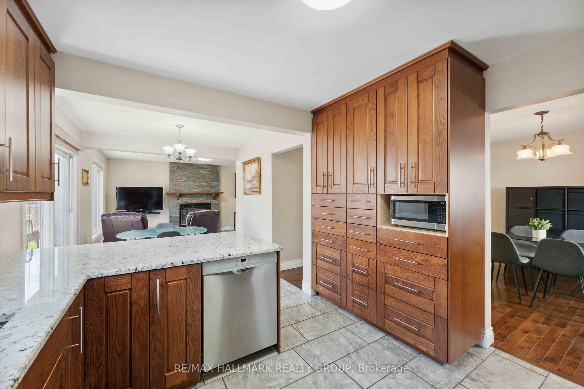 Photo 12 of 1426 Larkhaven Crescent, Ottawa, Orleans/Sunridge — HOMEH