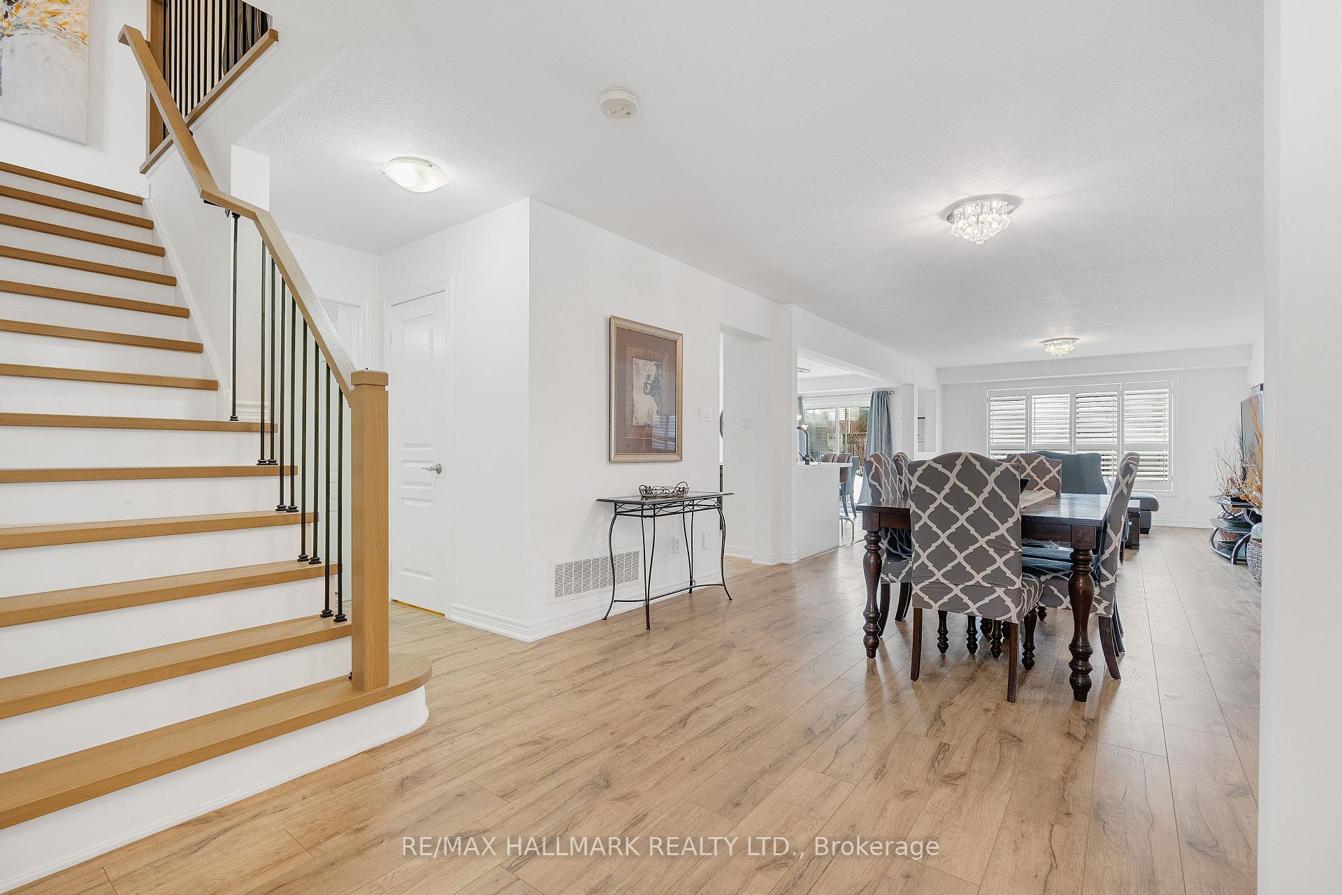 Photo 5 of 40 Knight Street, New Tecumseth, Alliston — HOMEH