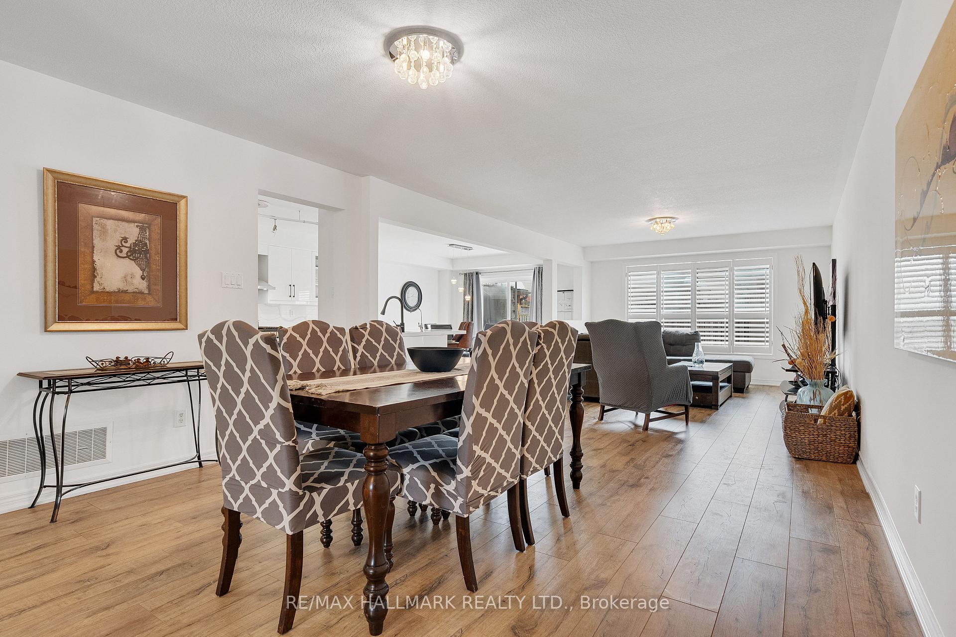 Photo 7 of 40 Knight Street, New Tecumseth, Alliston — HOMEH