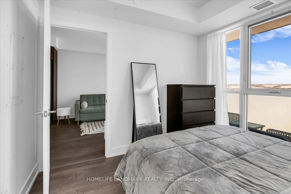 Photo 16 of Unit 2011, 2550 Simcoe Street N, Oshawa, Windfields — HOMEH