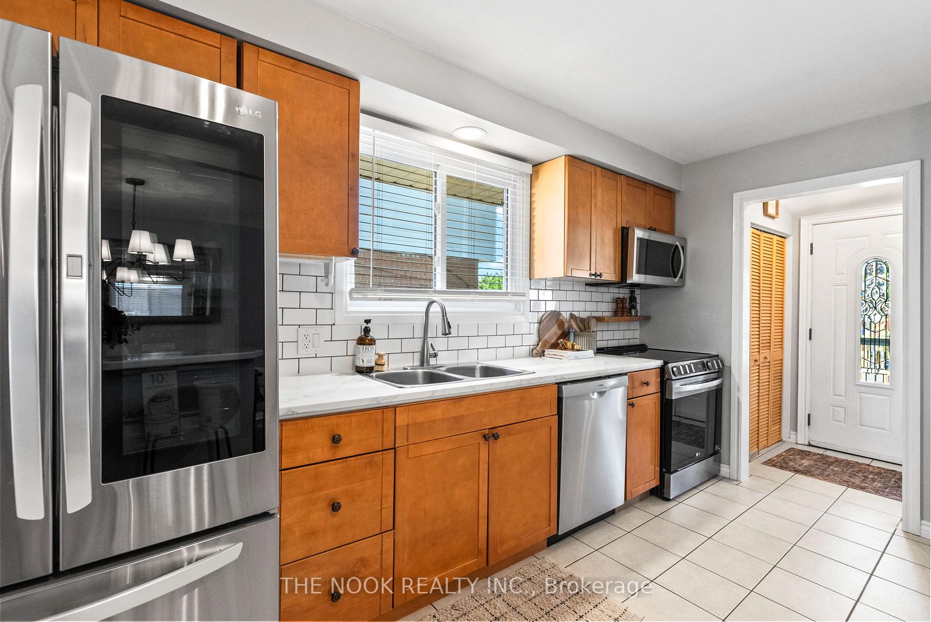Photo 16 of 248 Kinmount Crescent, Oshawa, Lakeview — HOMEH