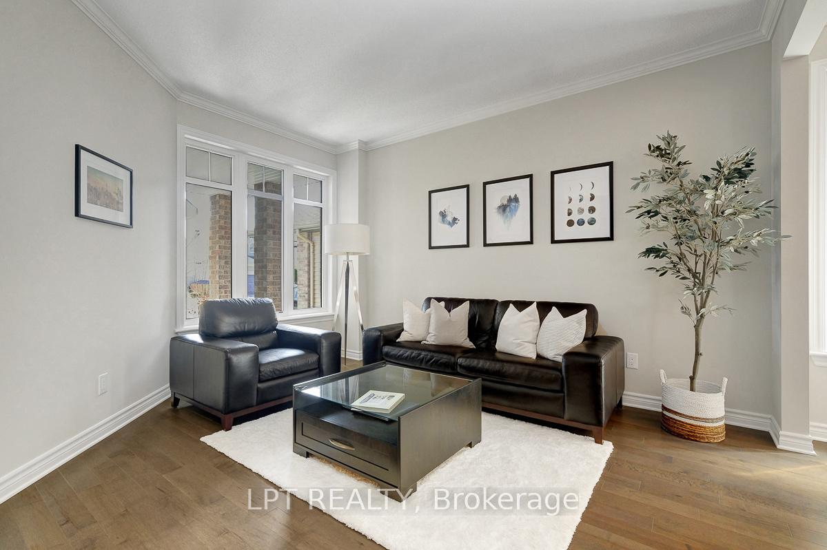 Photo 7 of 214 Shinleaf Crescent, Ottawa, Mer Bleue/Bradley Estates/Anderson Park — HOMEH