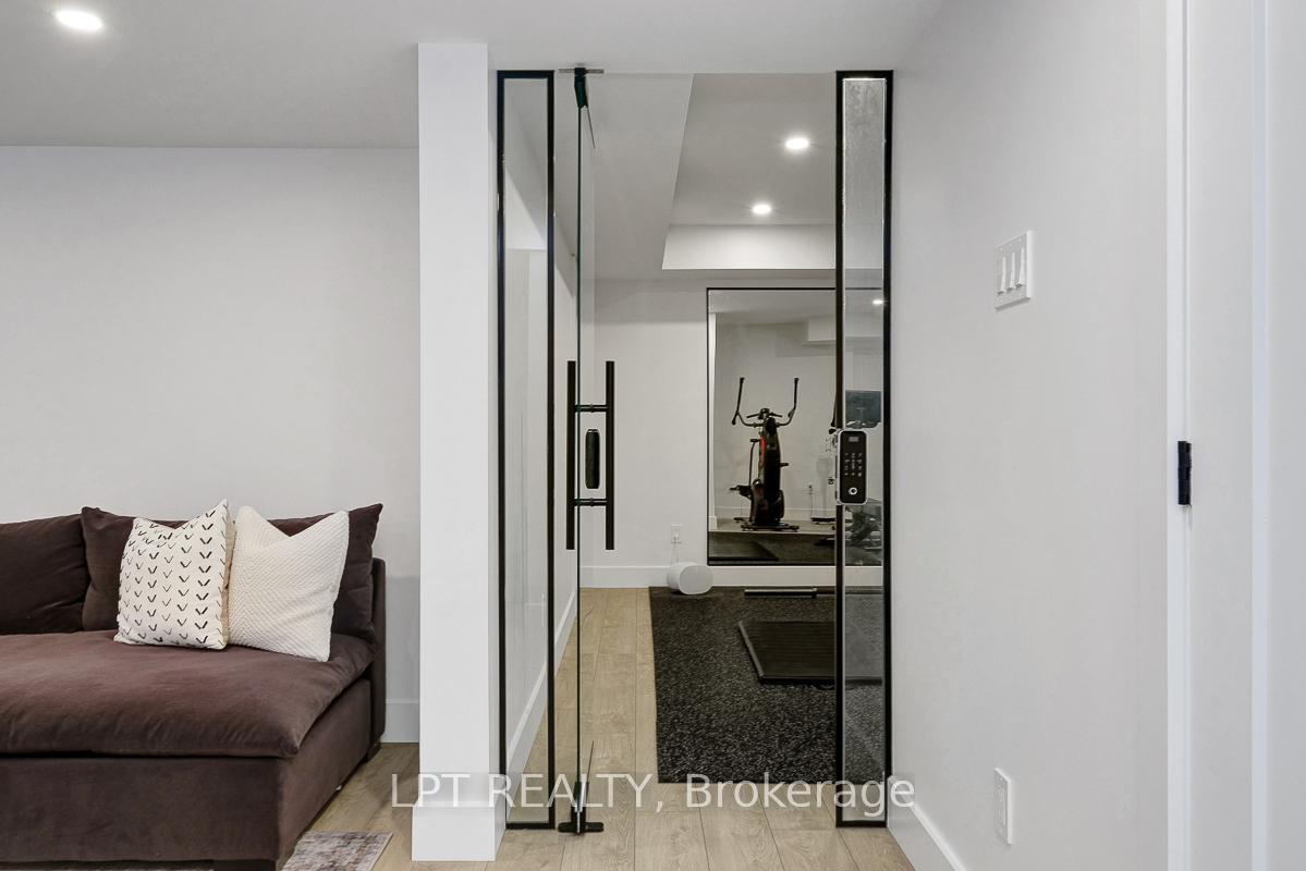 Photo 36 of 214 Shinleaf Crescent, Ottawa, Mer Bleue/Bradley Estates/Anderson Park — HOMEH