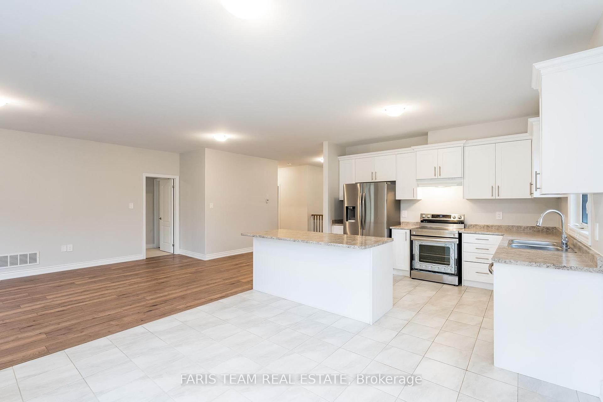 Photo 5 of 3039 Sierra Drive, Orillia — HOMEH