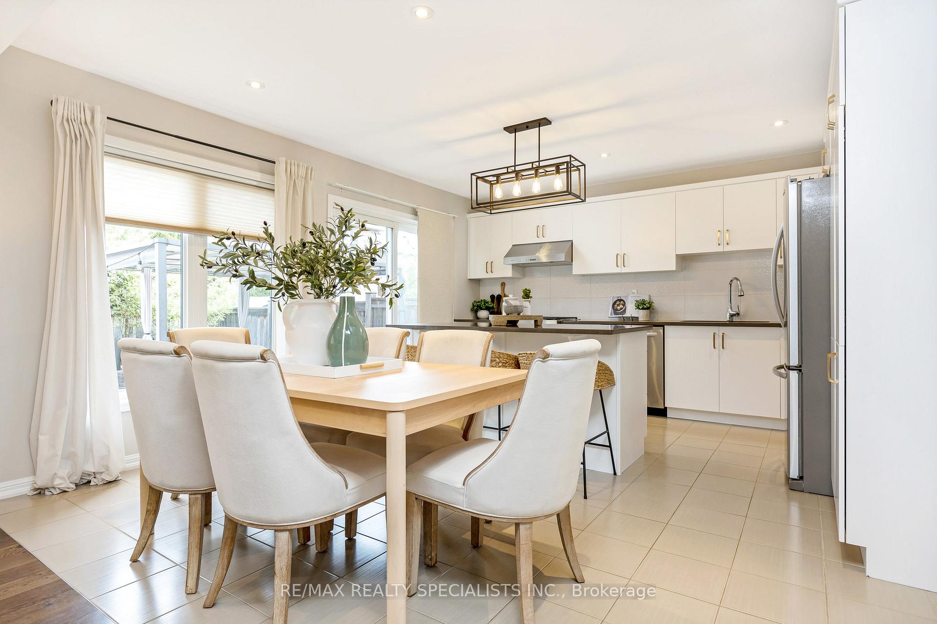 Photo 5 of 435 Zuest Crescent, Milton, Willmott — HOMEH