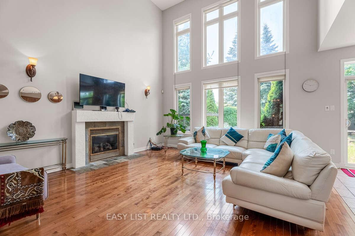 Photo 13 of 10 Birdseye Terrace, Ottawa, Springridge/East Village — HOMEH