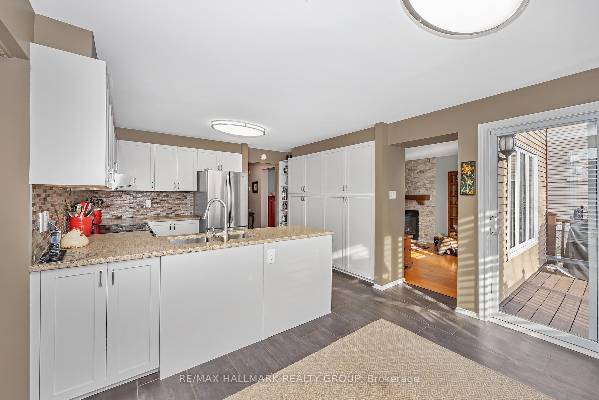 Photo 13 of 1814 Thornecrest Street, Ottawa, Chapel Hill — HOMEH