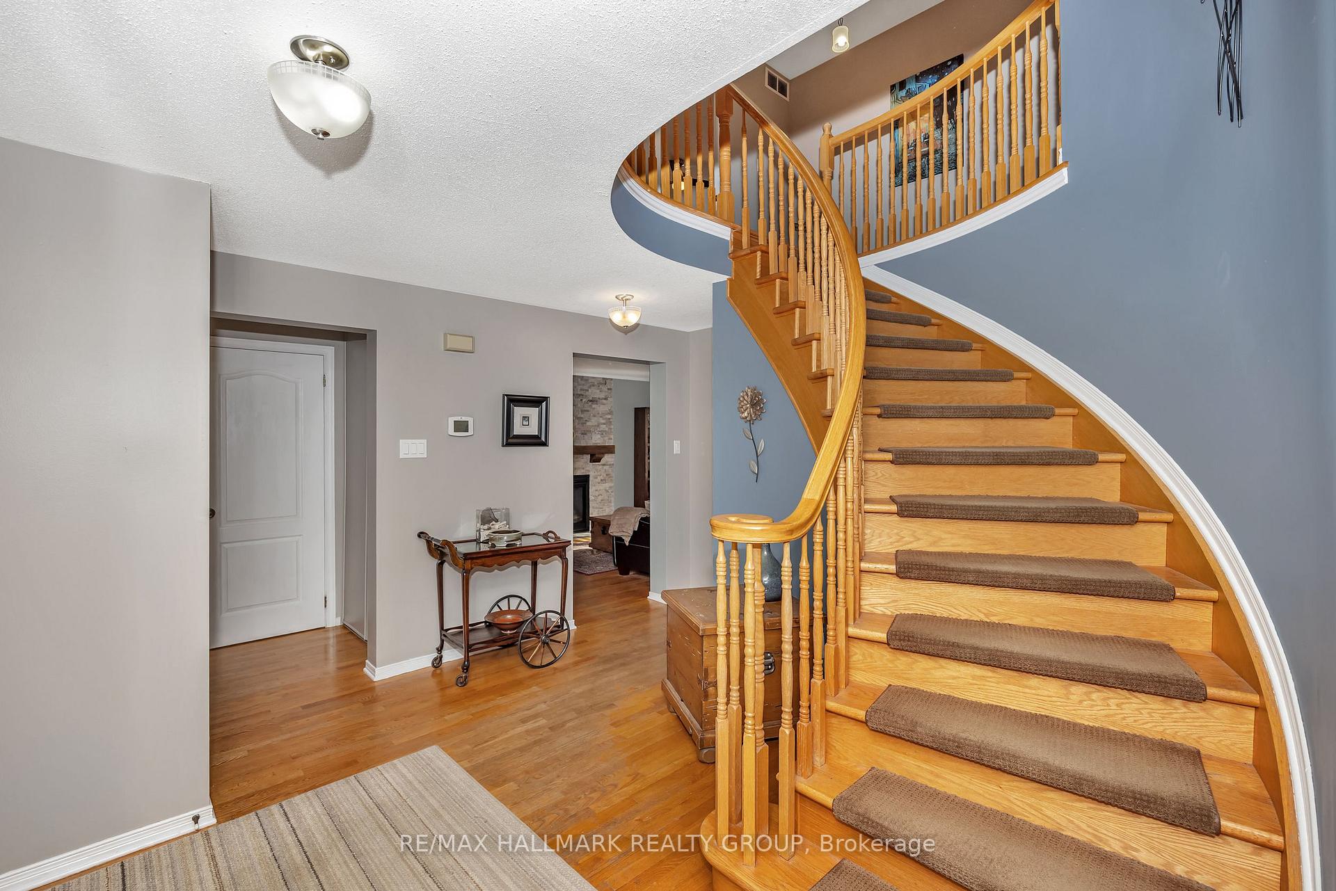 Photo 20 of 1814 Thornecrest Street, Ottawa, Chapel Hill — HOMEH