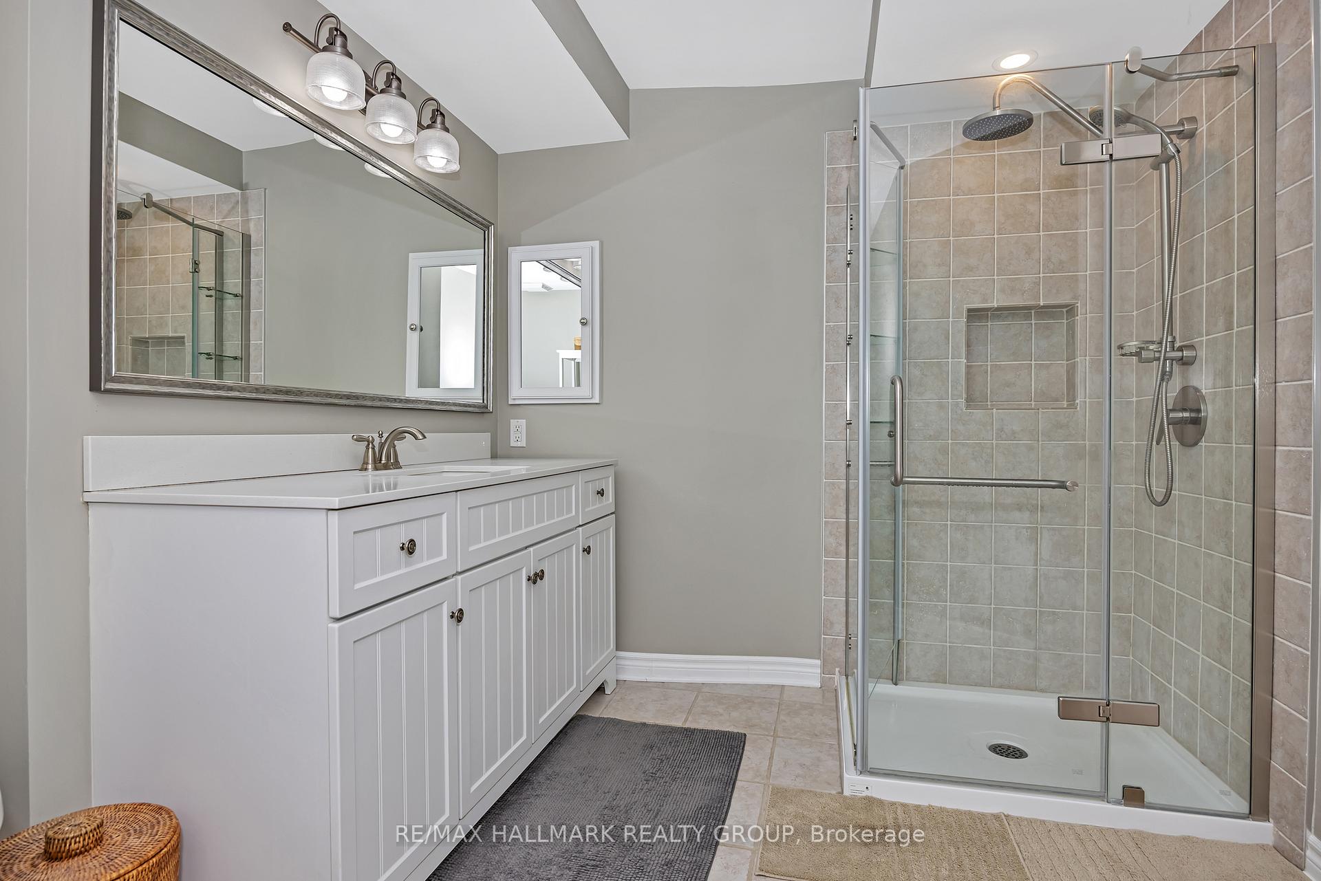 Photo 26 of 1814 Thornecrest Street, Ottawa, Chapel Hill — HOMEH