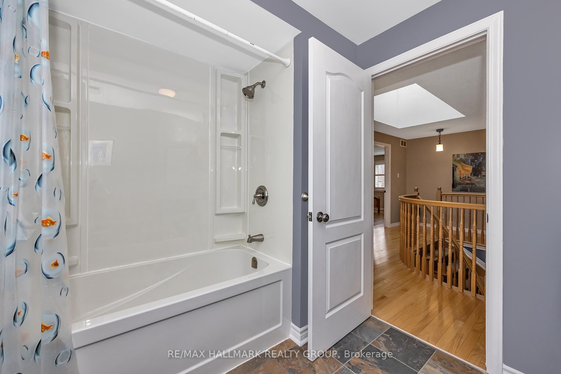 Photo 33 of 1814 Thornecrest Street, Ottawa, Chapel Hill — HOMEH