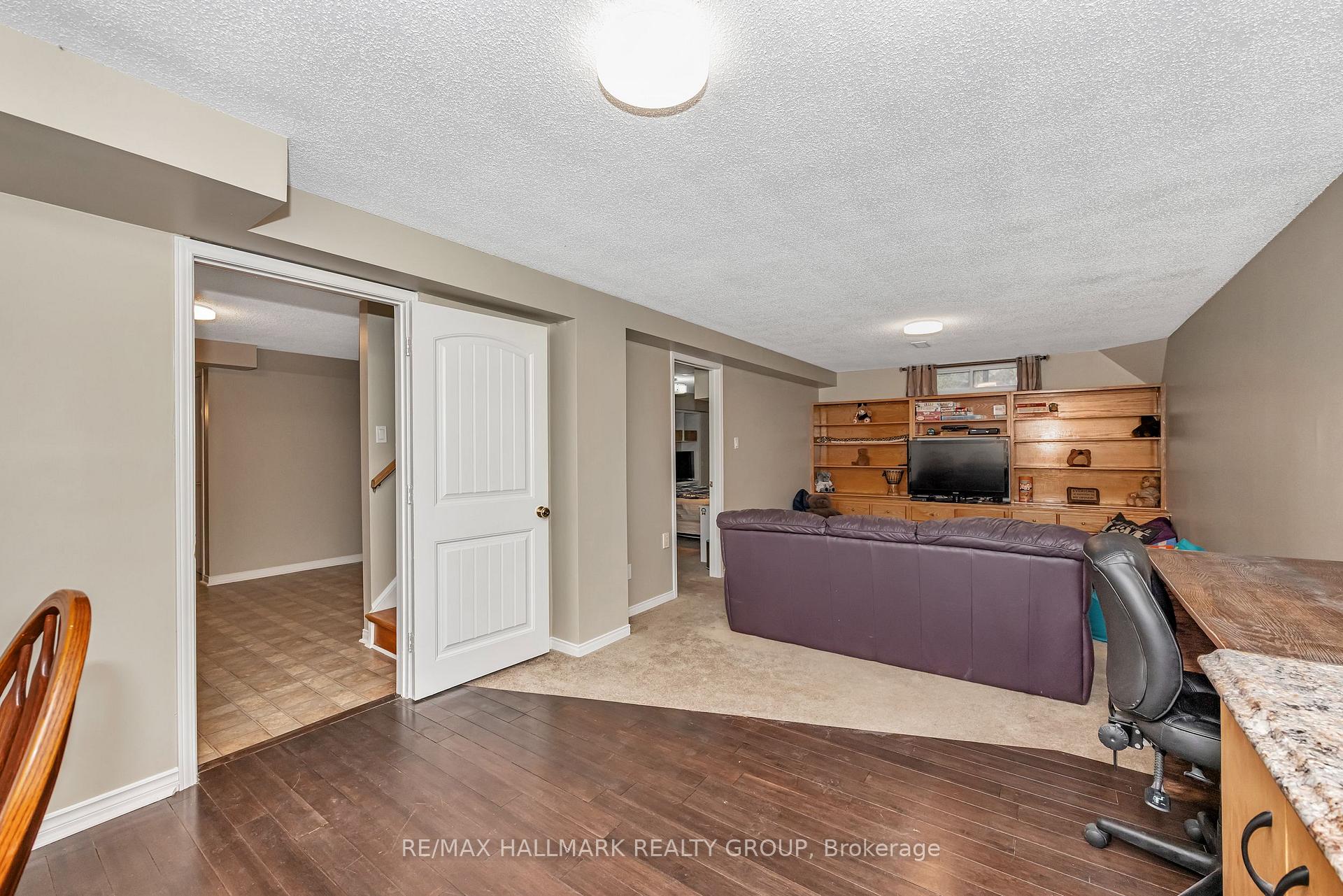 Photo 36 of 1814 Thornecrest Street, Ottawa, Chapel Hill — HOMEH