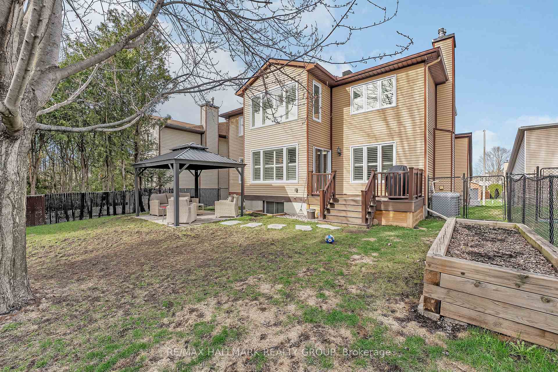 Photo 44 of 1814 Thornecrest Street, Ottawa, Chapel Hill — HOMEH