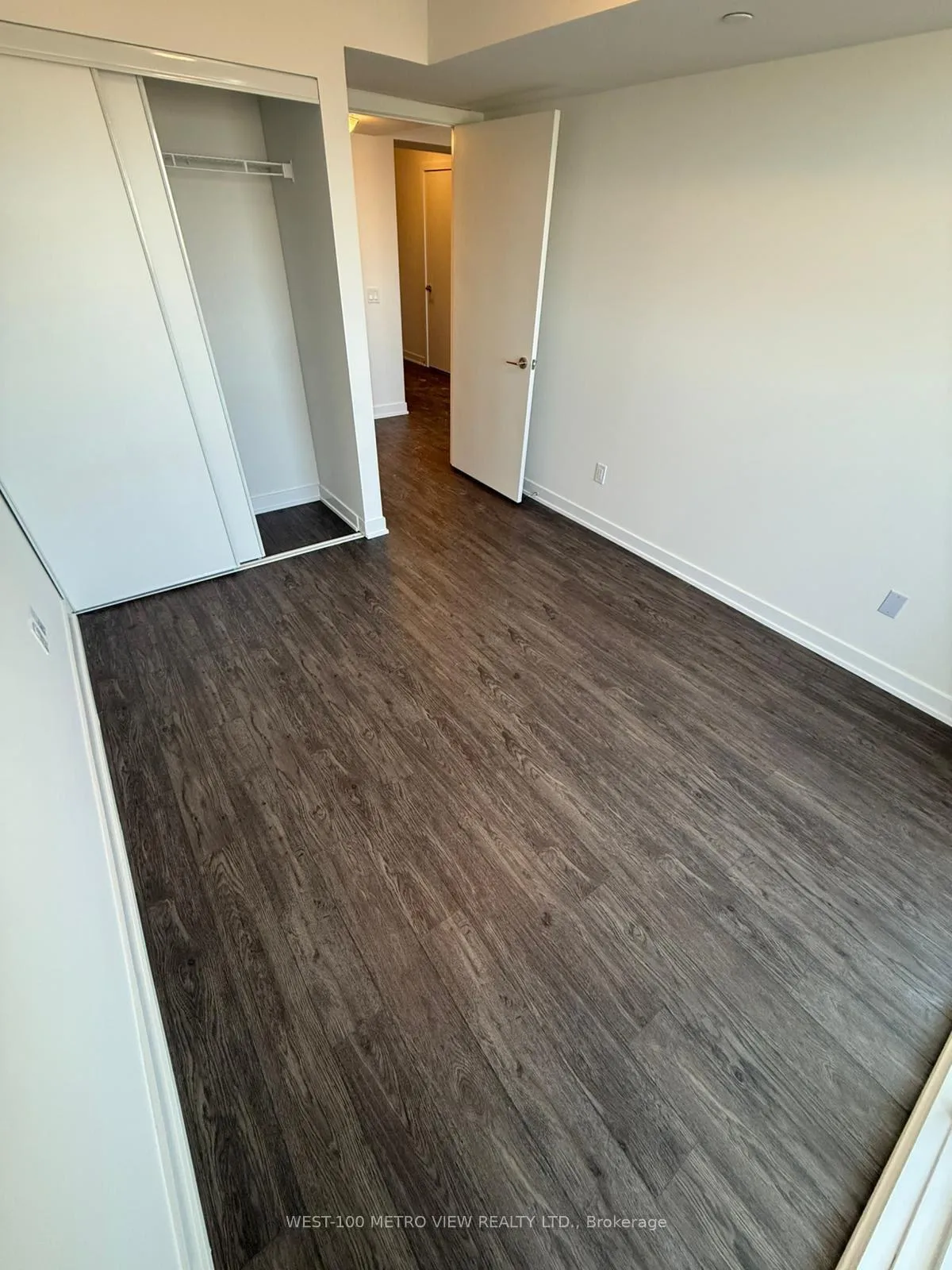 Photo 5 of Unit 1104, 1010 Sandy Beach Road, Pickering, Bay Ridges — HOMEH