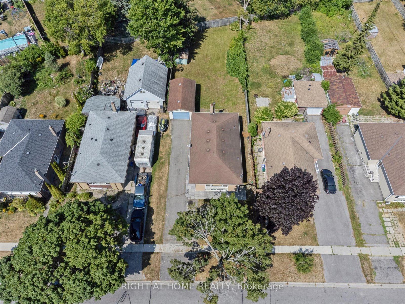 Photo 3 of 1328 Scugog Avenue, Oshawa, Lakeview — HOMEH