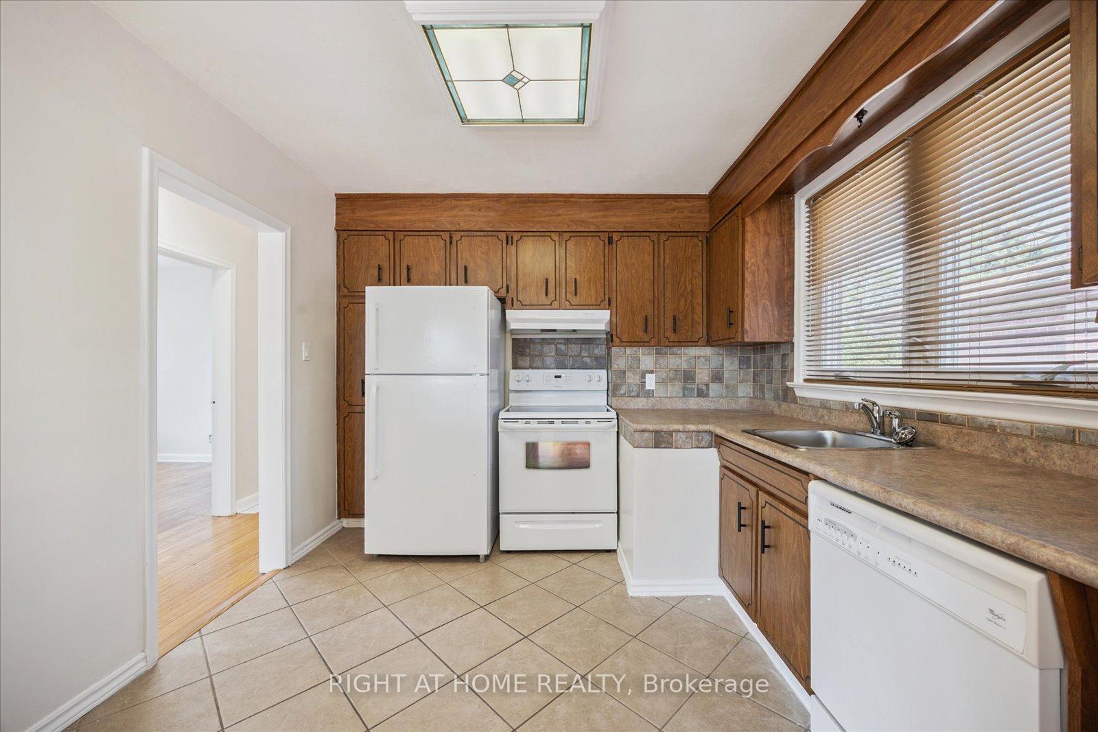 Photo 9 of 1328 Scugog Avenue, Oshawa, Lakeview — HOMEH