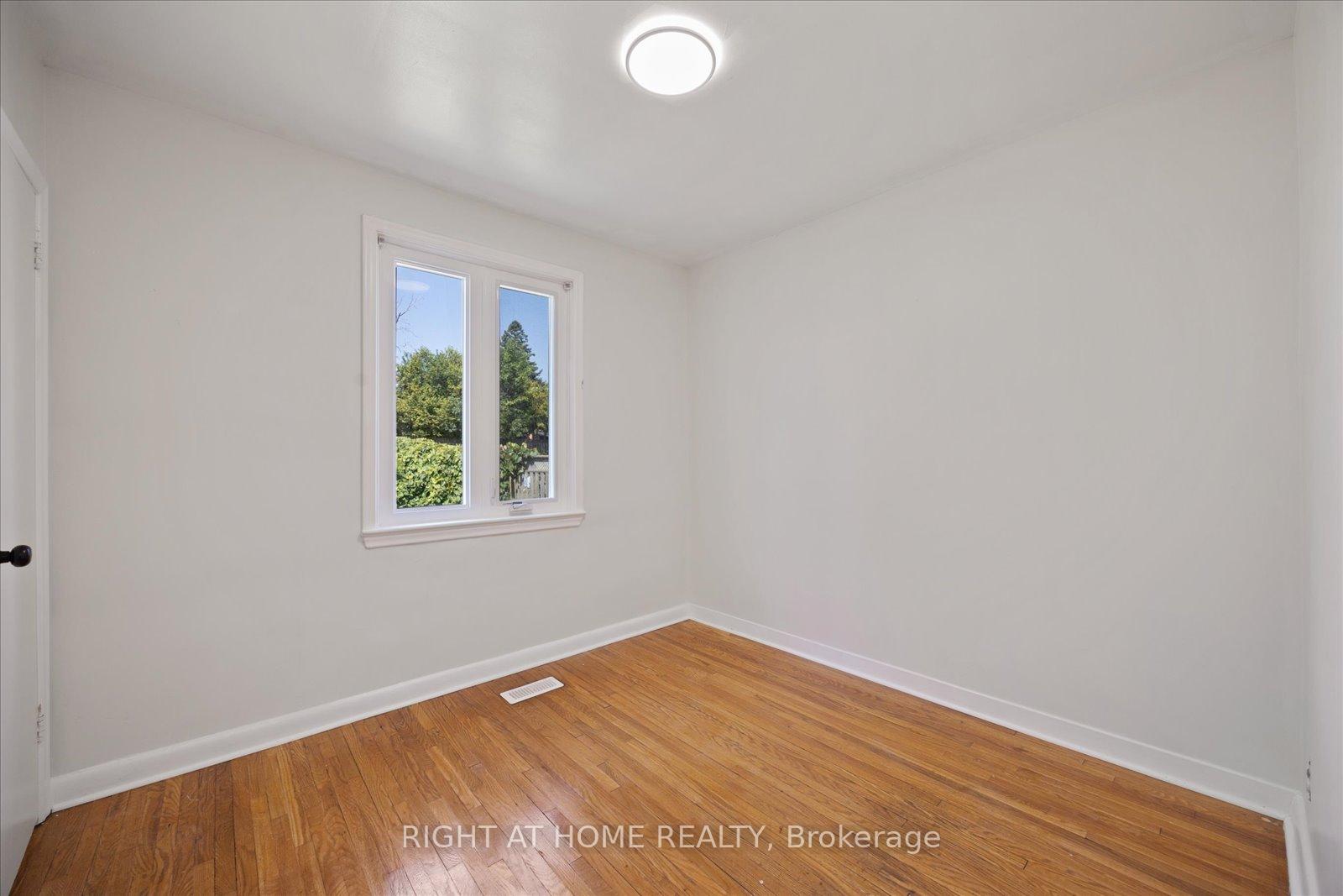 Photo 16 of 1328 Scugog Avenue, Oshawa, Lakeview — HOMEH