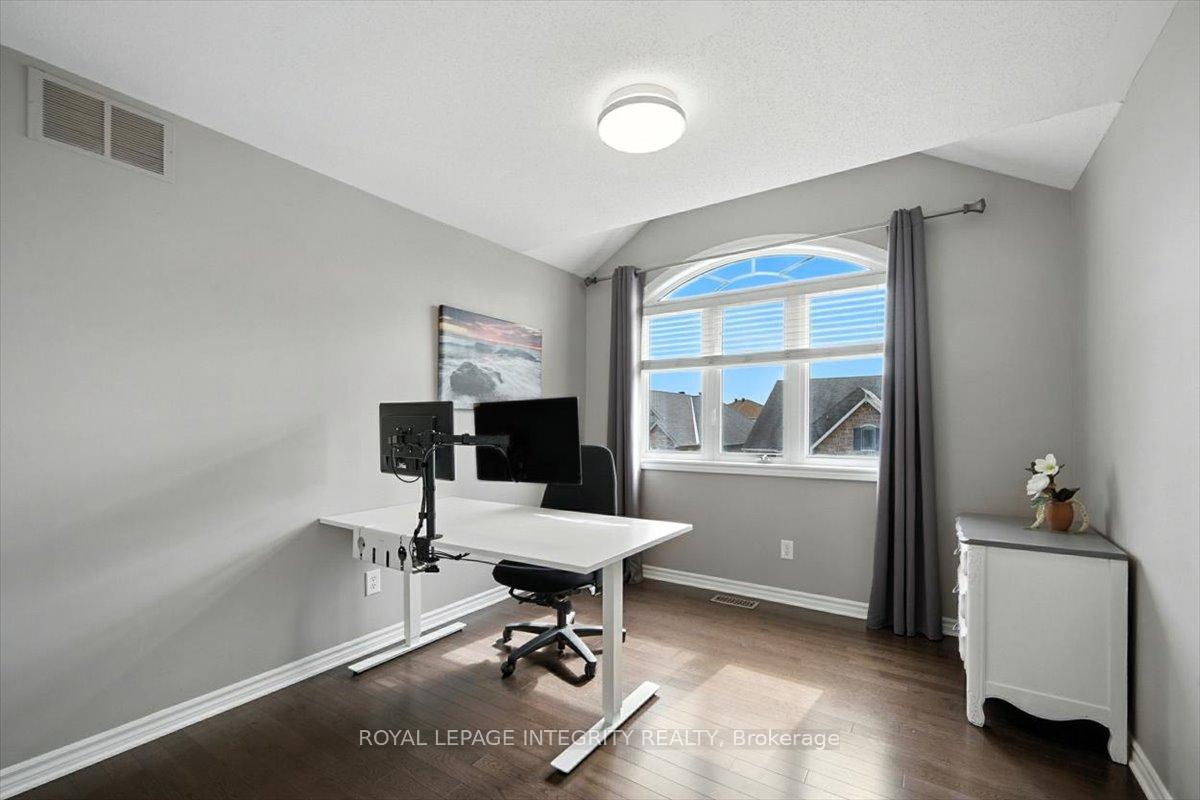 Photo 30 of 106 Trail Side Circle, Ottawa, Springridge/East Village — HOMEH