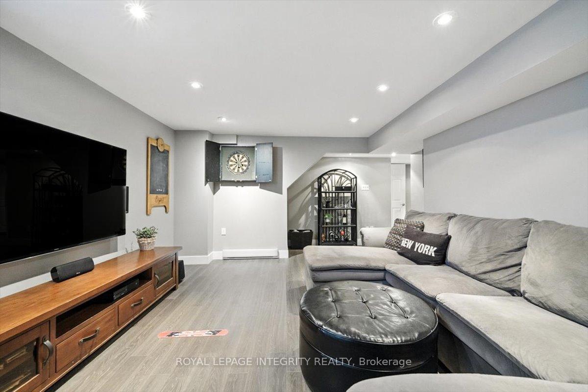 Photo 38 of 106 Trail Side Circle, Ottawa, Springridge/East Village — HOMEH