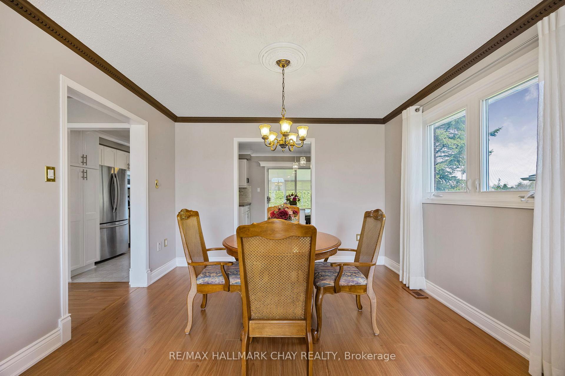 Photo 6 of 41 Carter Crescent, Orillia — HOMEH