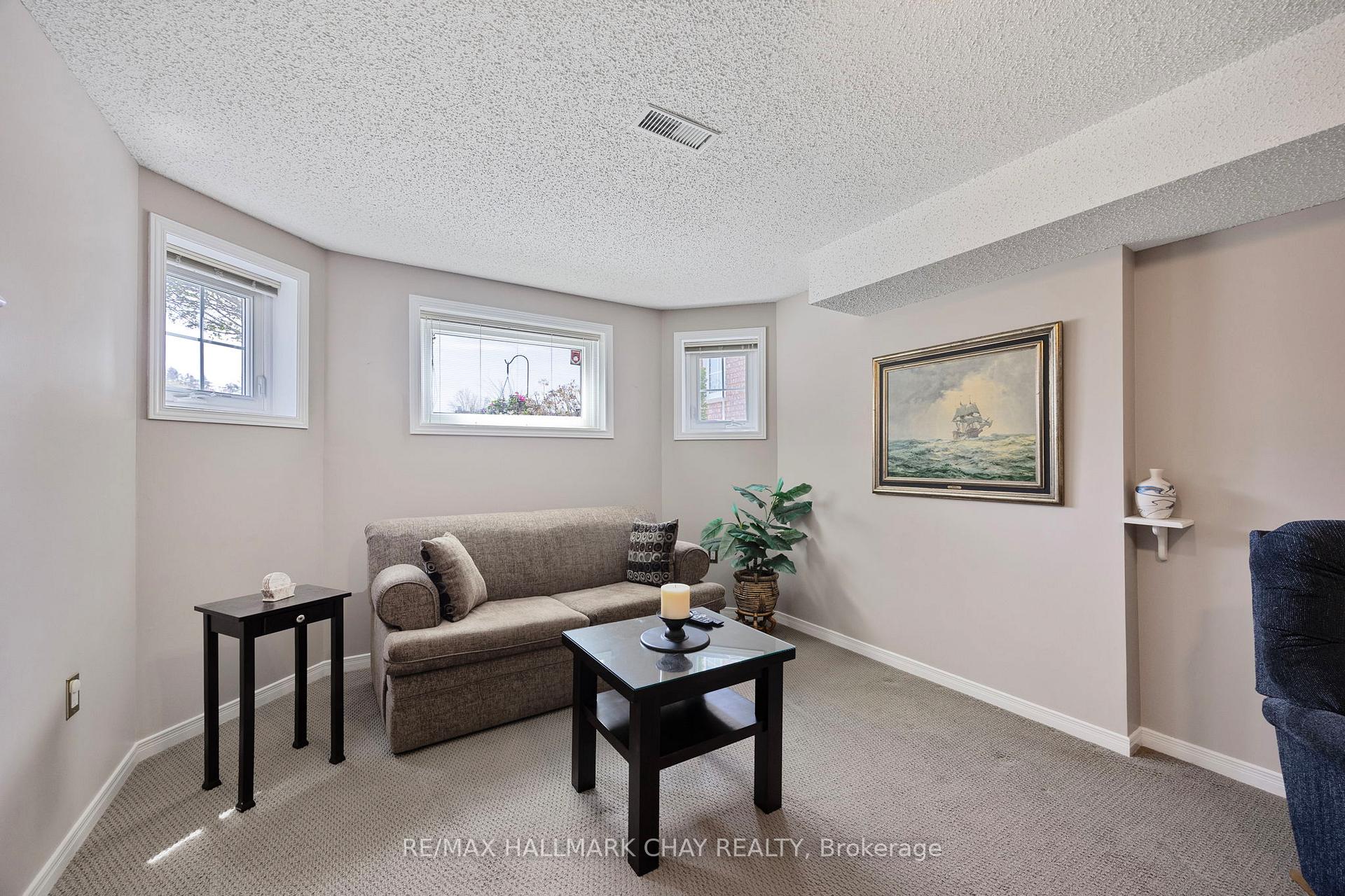 Photo 25 of 41 Carter Crescent, Orillia — HOMEH
