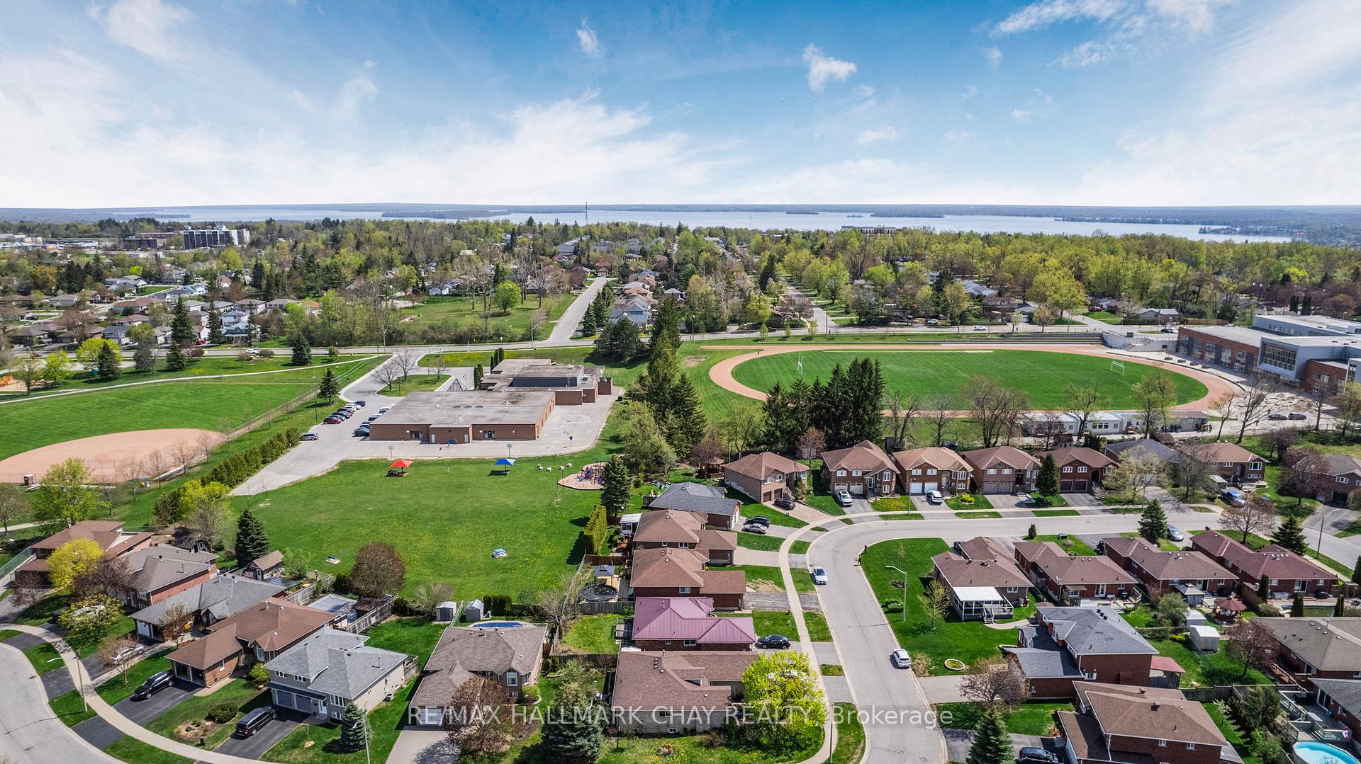 Photo 37 of 41 Carter Crescent, Orillia — HOMEH