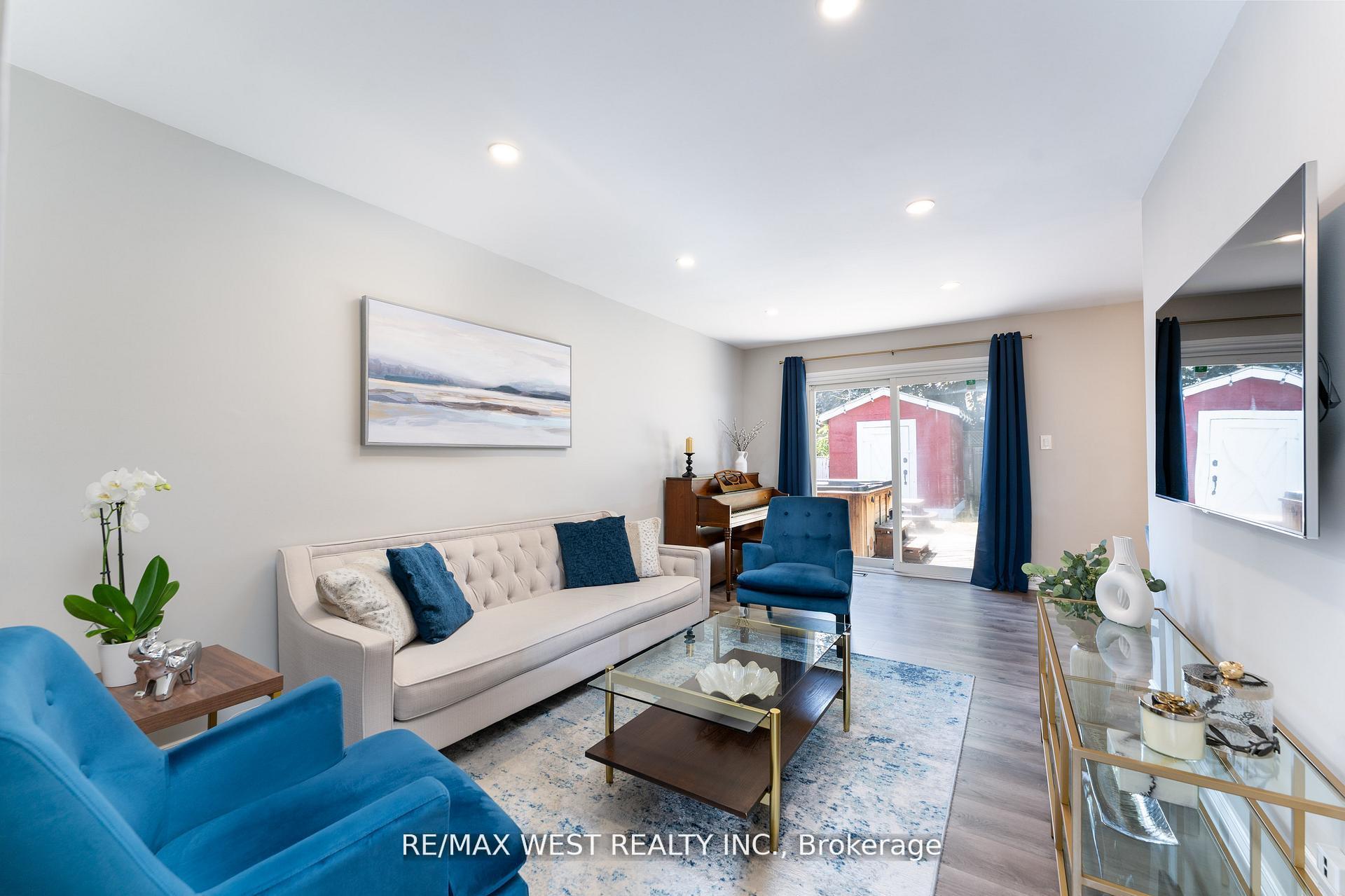 Photo 8 of 172 Lichen Crescent, Oshawa, McLaughlin — HOMEH