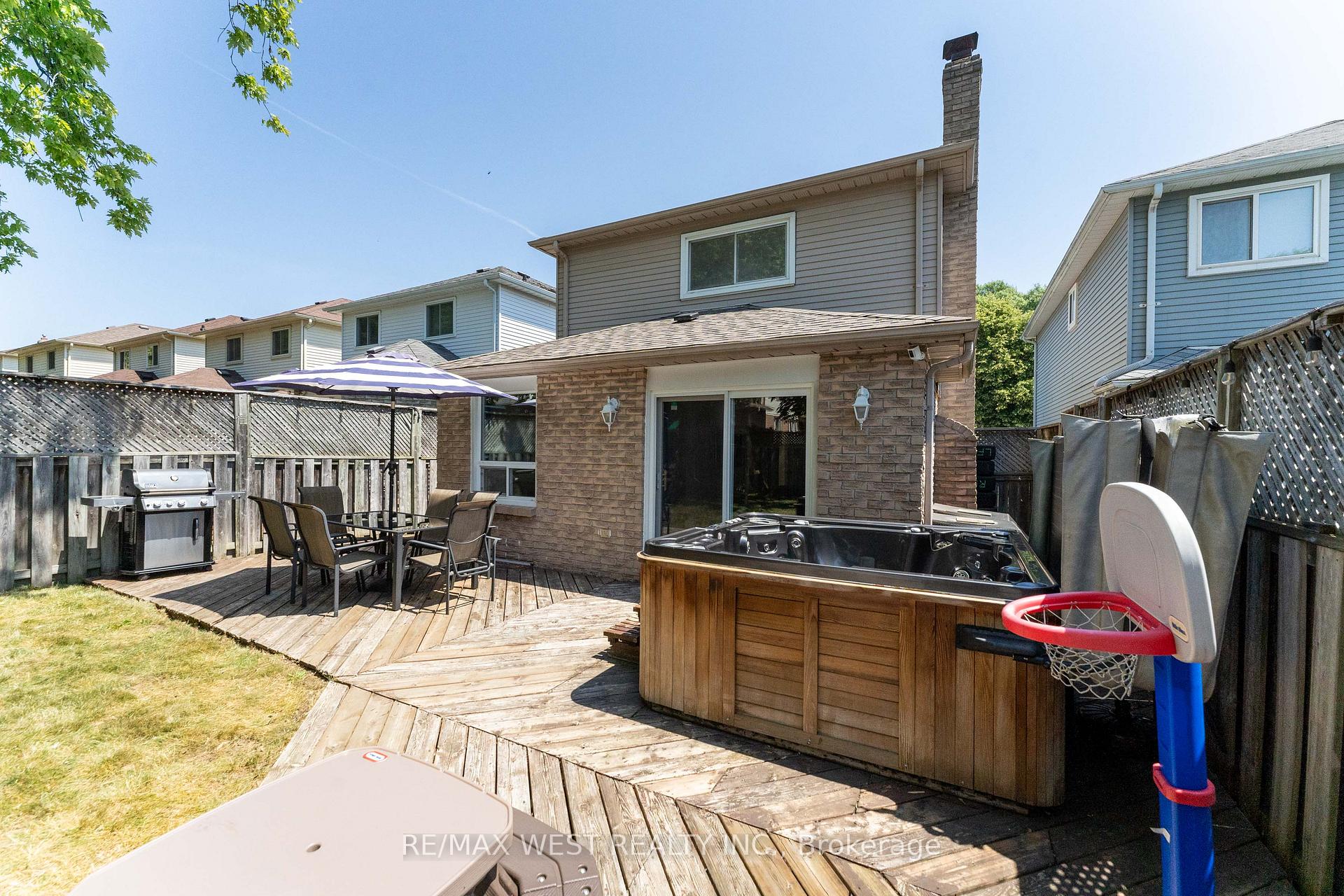 Photo 28 of 172 Lichen Crescent, Oshawa, McLaughlin — HOMEH