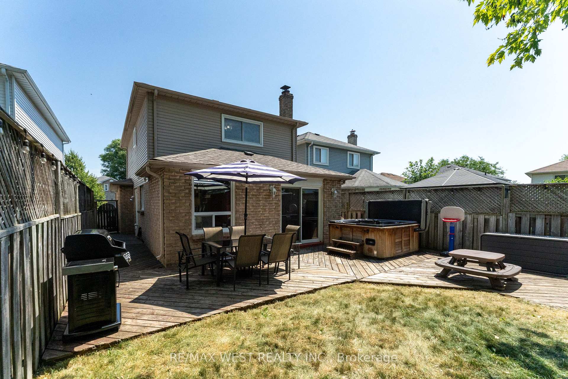 Photo 31 of 172 Lichen Crescent, Oshawa, McLaughlin — HOMEH