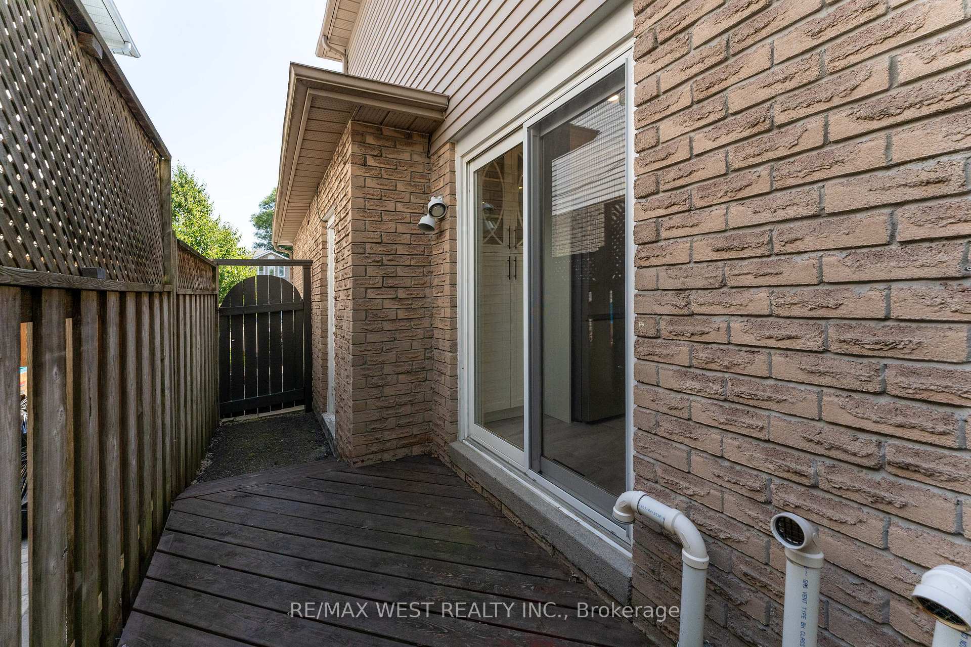 Photo 34 of 172 Lichen Crescent, Oshawa, McLaughlin — HOMEH