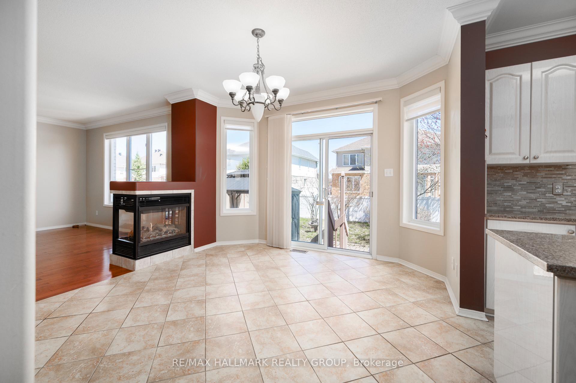 Photo 15 of 2031 Silver Pines Crescent, Ottawa, Chapel Hill South - Orleans Village — HOMEH