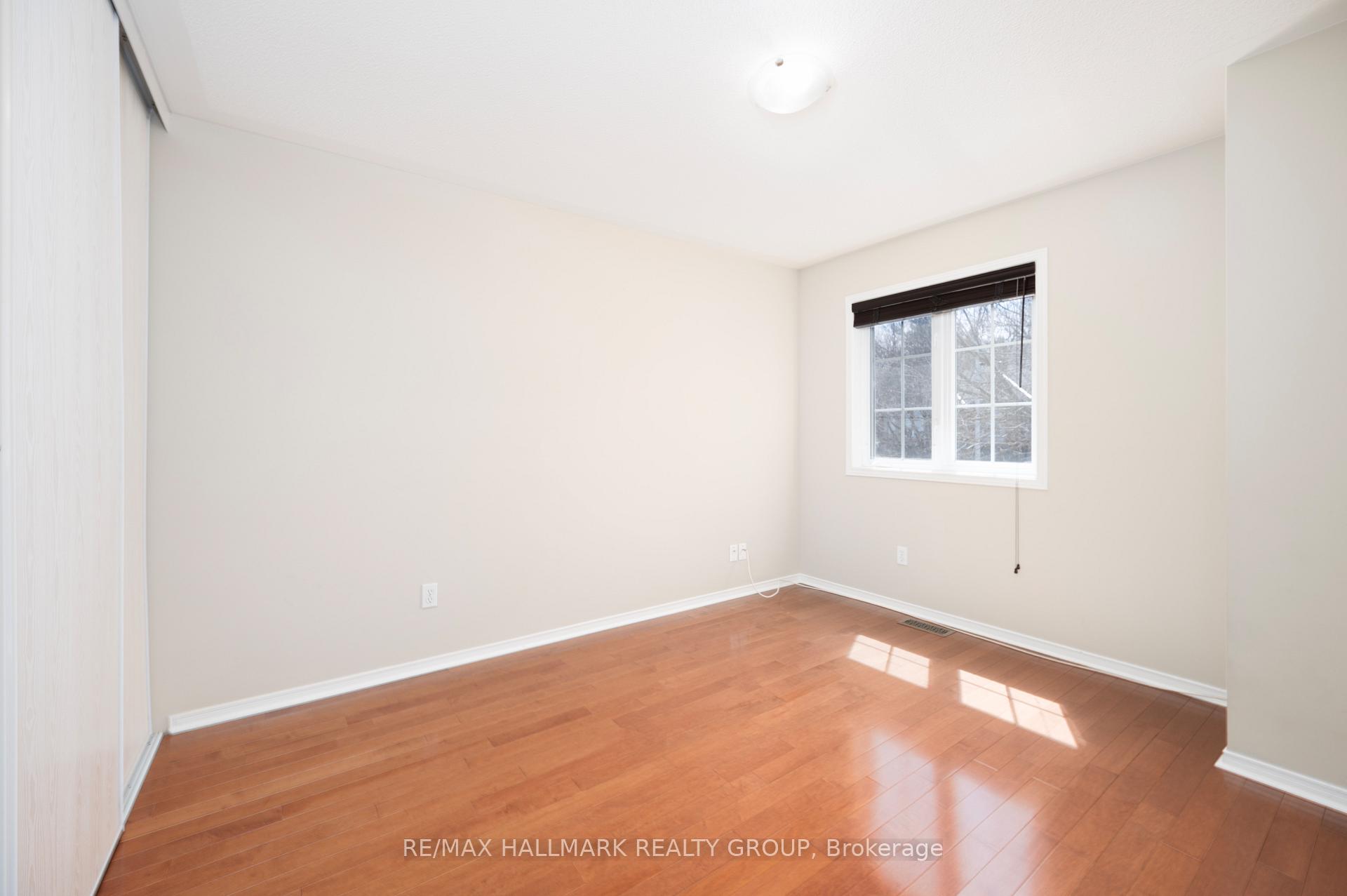 Photo 26 of 2031 Silver Pines Crescent, Ottawa, Chapel Hill South - Orleans Village — HOMEH