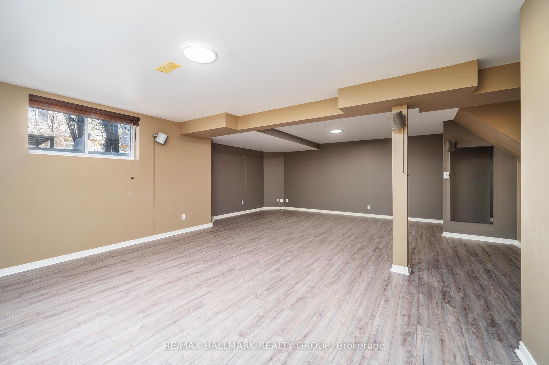 Photo 40 of 2031 Silver Pines Crescent, Ottawa, Chapel Hill South - Orleans Village — HOMEH