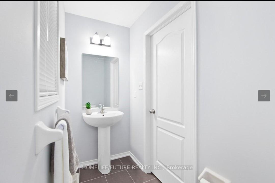 Photo 5 of 202 Cosgrove Drive, Oshawa, Windfields — HOMEH