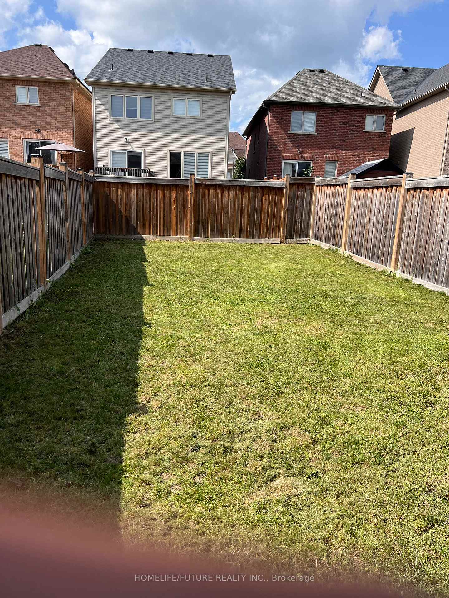 Photo 10 of 202 Cosgrove Drive, Oshawa, Windfields — HOMEH