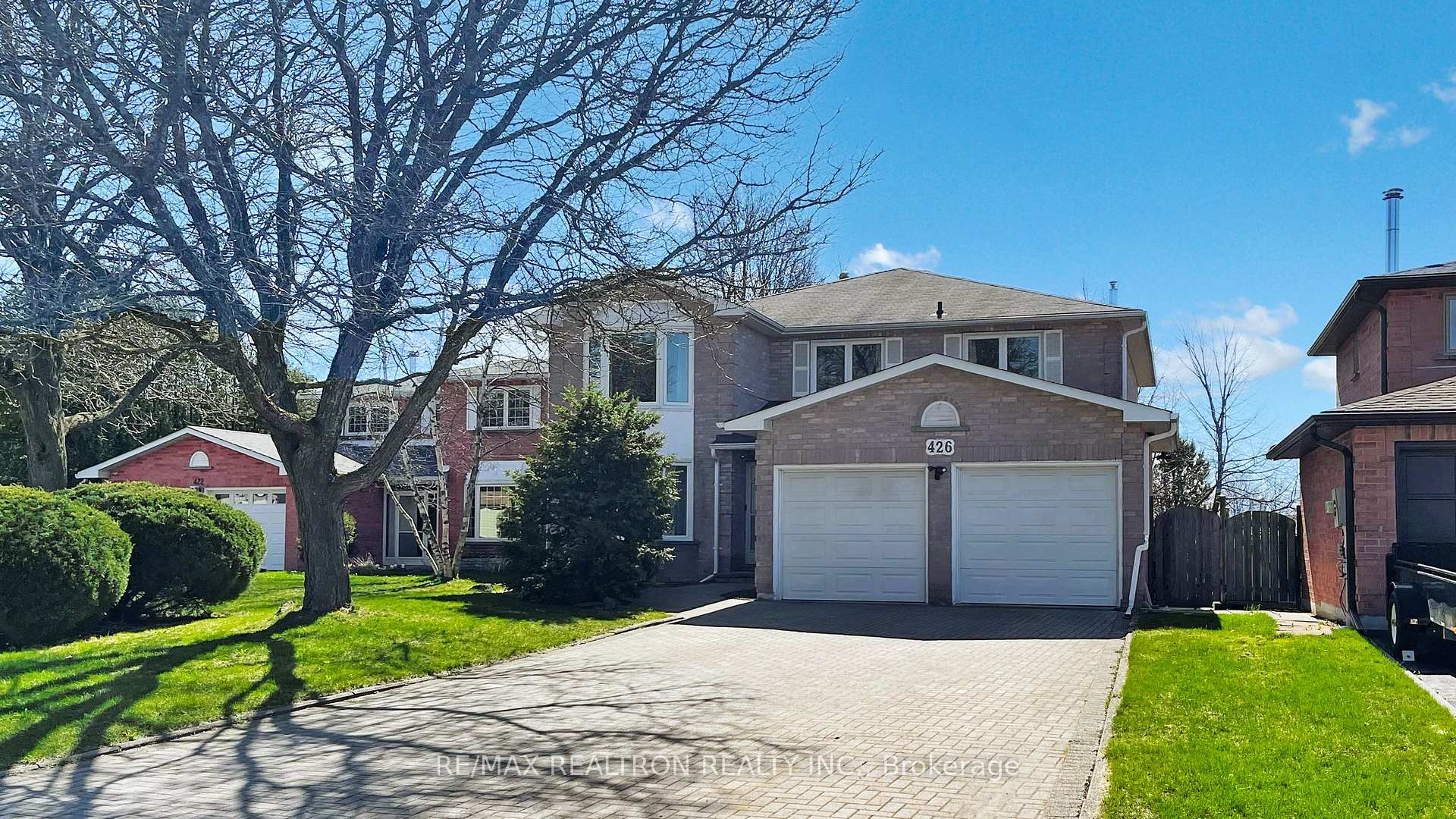 Front of 426 Herridge Circle