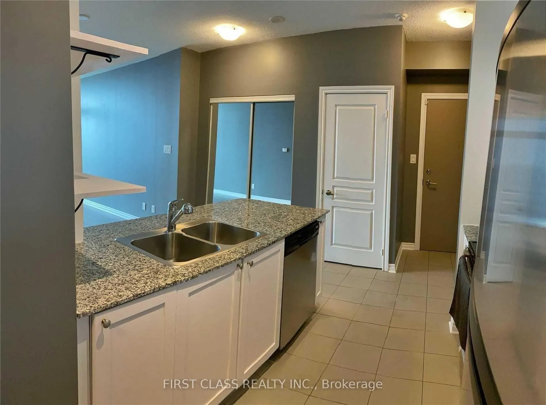 Photo 3 of Unit 2101, 3525 Kariya Drive, Mississauga, City Centre — HOMEH