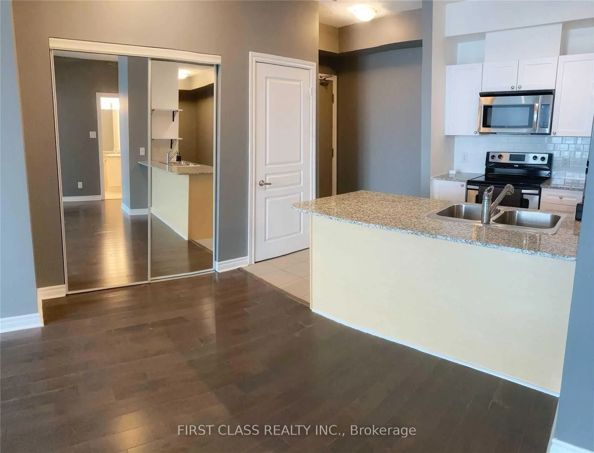 Photo 4 of Unit 2101, 3525 Kariya Drive, Mississauga, City Centre — HOMEH
